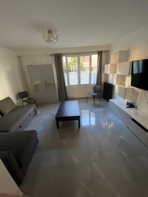 Superbe Appartement Vanves T3 Avec Parking Exterior foto